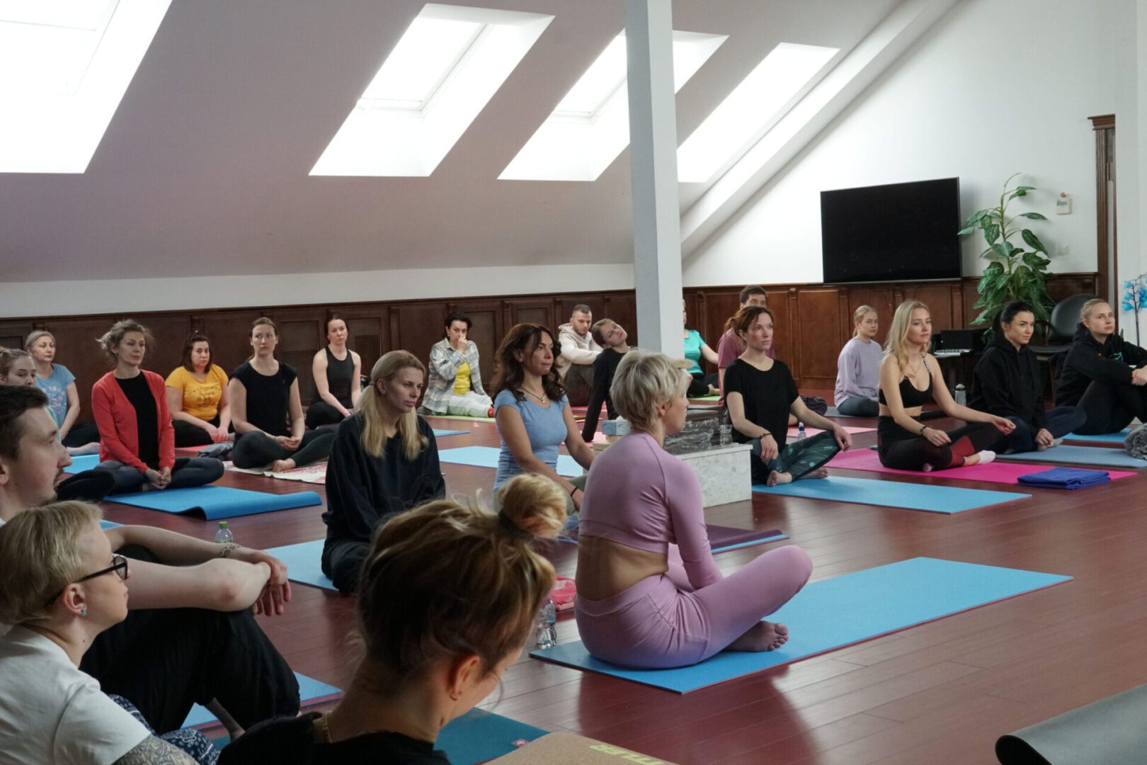 Ретрит медитации школа трех путей