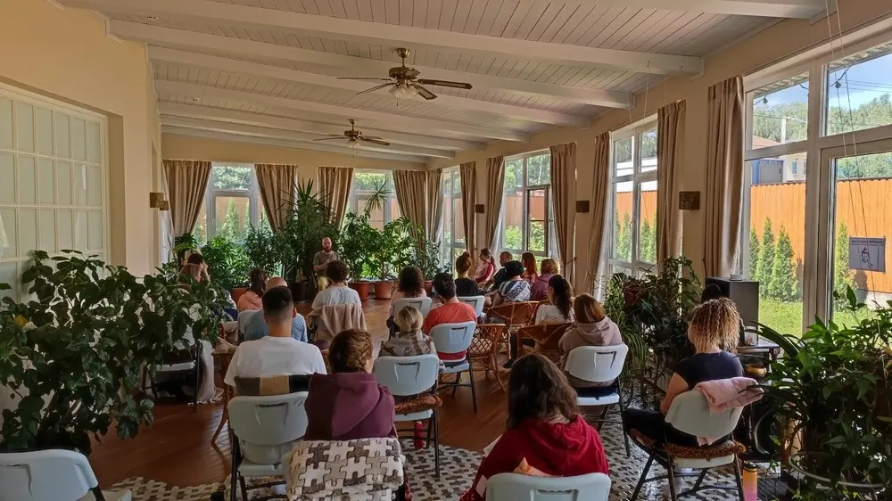 Ретрит медитации випассана школа трех путей