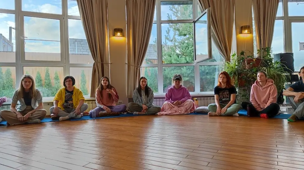 Ретрит медитации випассана школа трех путей