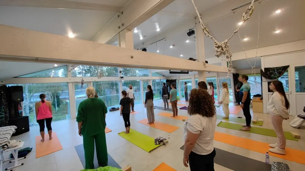 Ретрит медитации випассана школа трех путей