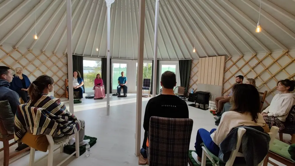 Ретрит медитации випассана школа трех путей