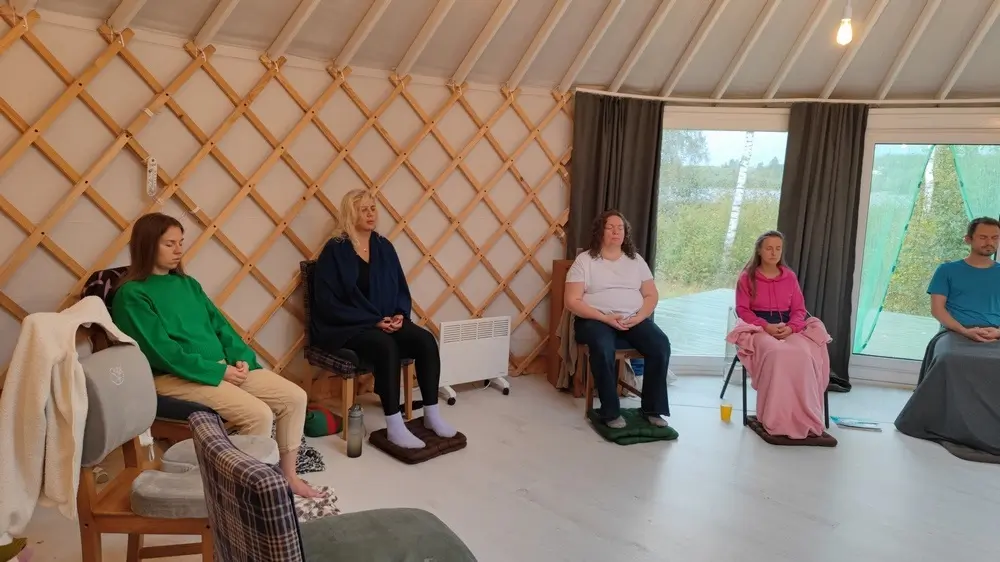 Ретрит медитации випассана школа трех путей