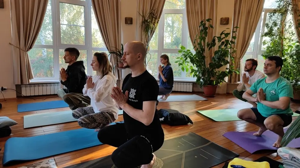 Ретрит медитации випассана школа трех путей