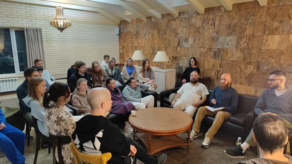 Ретрит медитации випассана школа трех путей