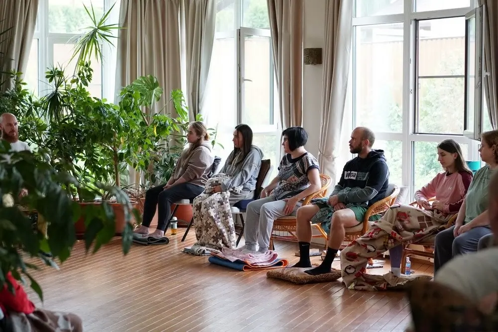 Ретрит медитации випассана школа трех путей