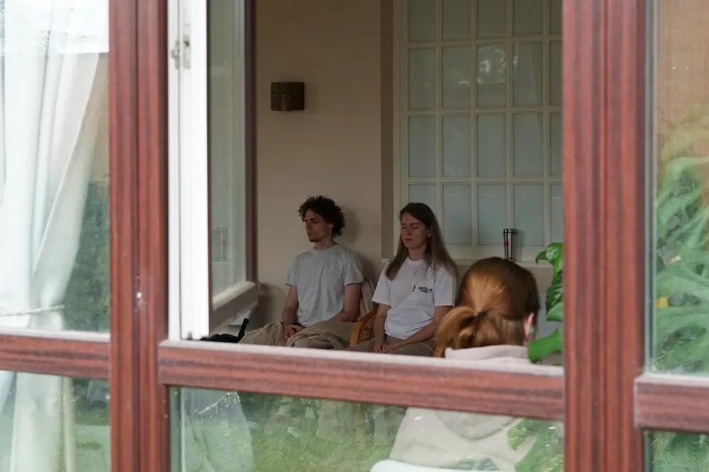 Ретрит медитации випассана школа трех путей