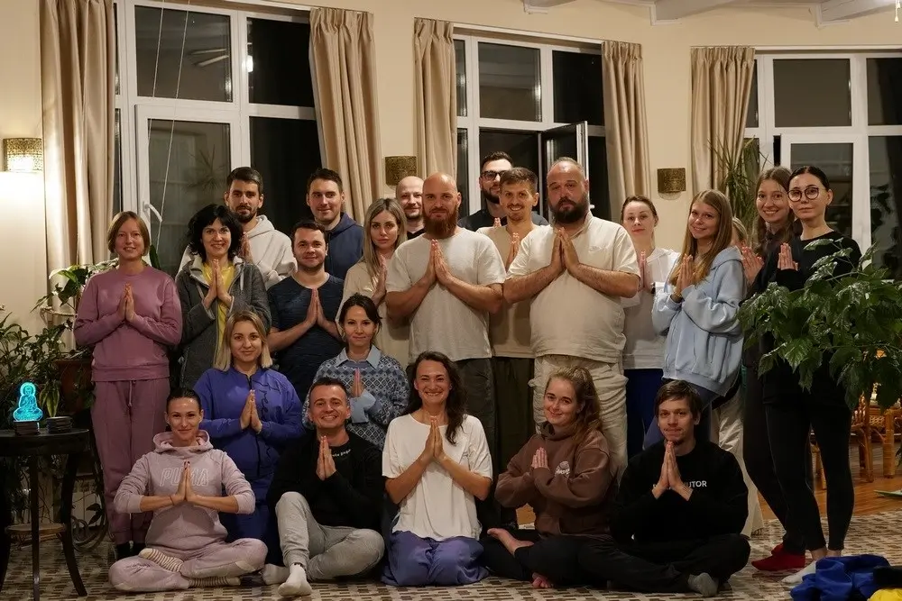 Ретрит медитации випассана школа трех путей