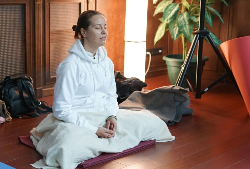 Служение на ретрите випассана